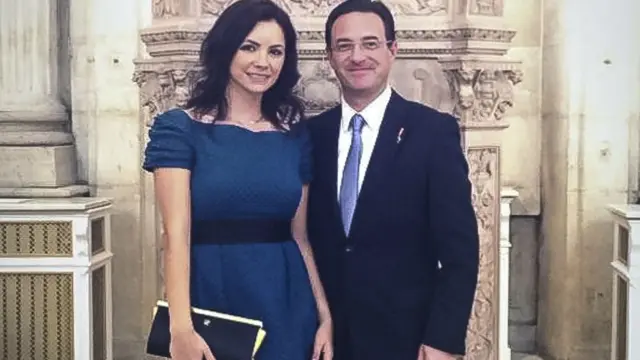 Carlos Muñoz y Olga María Henao, en una imagen colgada en Twitter