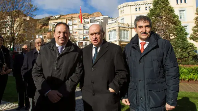 Pedro Sanz Alonso, Jorge Fernández Díaz y el alcalde de Arnedo, Juan Antonio Abad