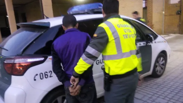 Instante en el que el presunto agresor ya había sido detenido por la Guardia Civil