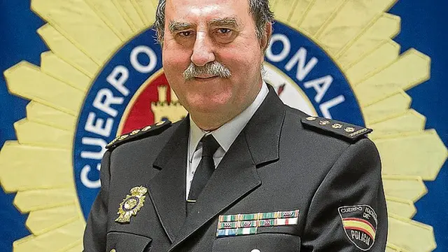 El comisario Jesús Navarro en la Jefatura Superior de Policía.