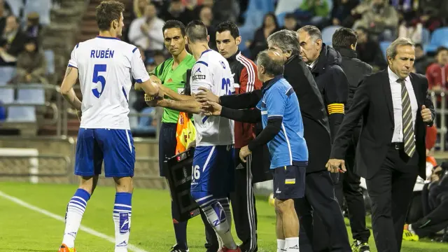 Rubén es sustituido tras lesionarse frente al Betis