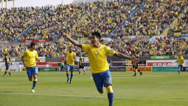 Los jugadores de Las Palmas celebran uno de los goles