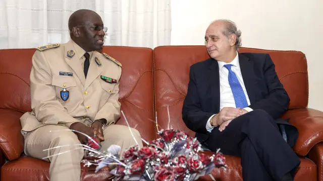 Fernández Díaz, durante el encuentro que ha mantenido con el general de la Marina senegalesa