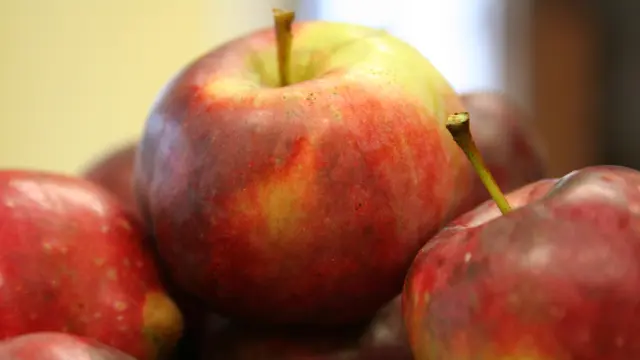La dieta de la manzana restringe la ingesta de determinados nutrientes esenciales para el organismo