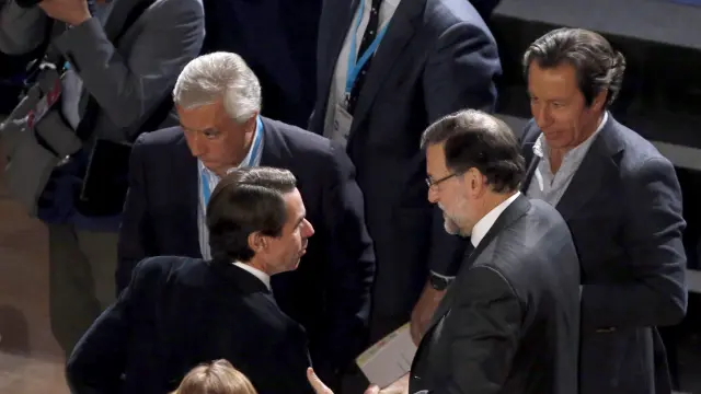 Floriano, ante Rajoy y Aznar en la convención del PP