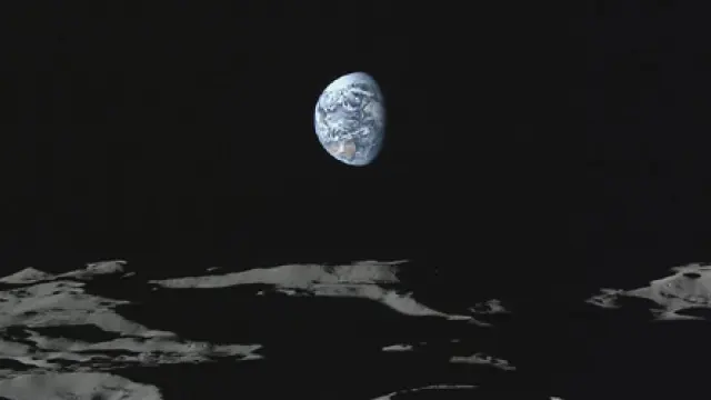 La Tierra, vista desde la Luna, en una imagen de la nave japonesa Kaguya.