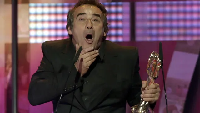 Eduard Fernández recoge el premio Gaudí a mejor actor secundario por 'El Niño'