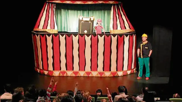 'El circo de Renato Carolini' es una de las obras más veteranas de la compañía aragonesa Teatro Arbolé.