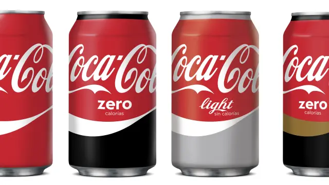 El nuevo diseño de las latas de Coca-Cola, que supone extender al resto de variedades la etiqueta original.