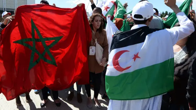 Varios activistas en una concentración en Argelia.