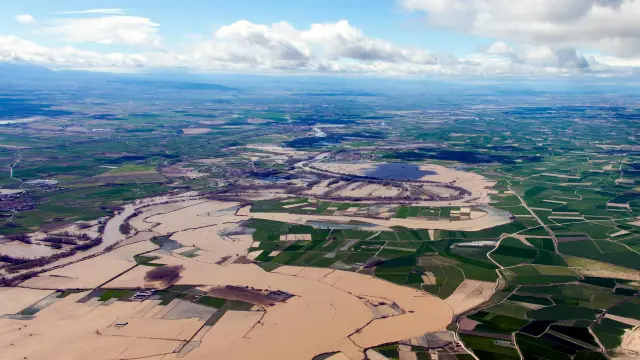 La última crecida inunda el 70% de las tierras que ya anegó el Ebro hace un mes