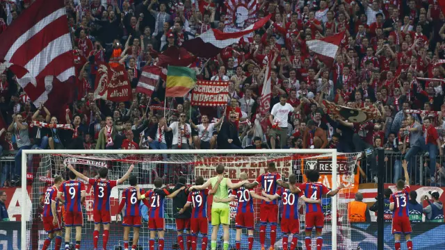 Los jugadores del Bayern celebran la remontada