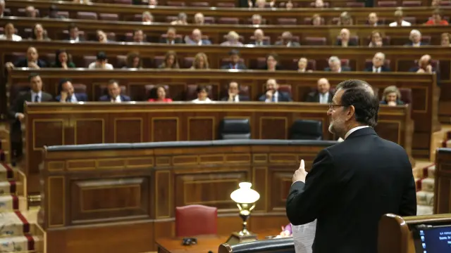 Rajoy durante su intervención en la sesión de control.