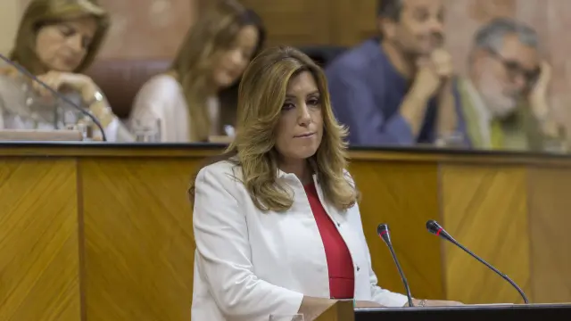 La presidenta de la Junta de Andalucía en funciones, Susana Díaz, durante su intervención en el debate de investidura en Sevilla.