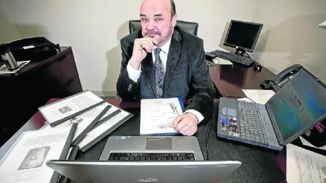 El financiero estadounidense Martin Armstrong en su despacho de Filadelfia.