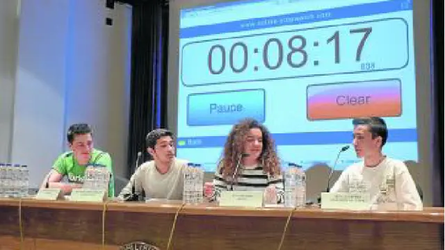 Escolares de 1º de Bachillerato de cuatro institutos de la provincia de Huesca participaron en esta jornada.