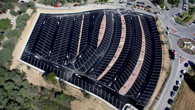 El aparcamiento cuenta con 9.000 metros cuadrados y 351 plazas.