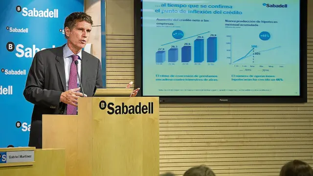 El consejero delegado del Banco Sabadell, Jaime Guardiola, explica los resultados de la entidad.