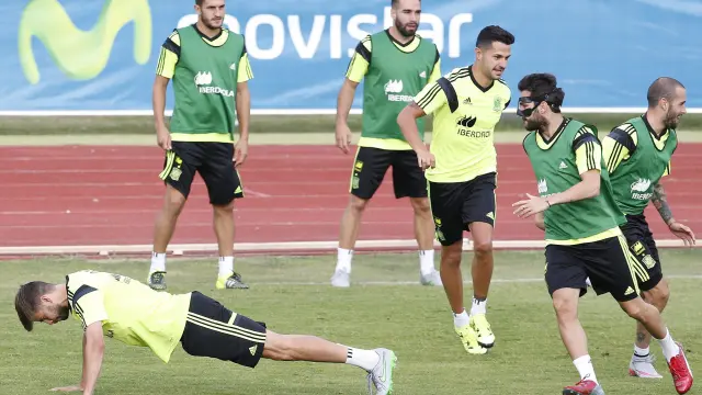 Los jugadores de la selección española durante el entrenamiento.