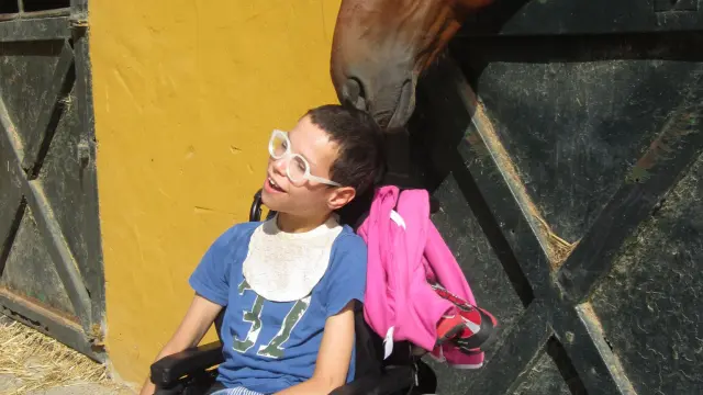 Desde 2004, Araprode organiza campamentos de hipoterapia para personas con discapacidad.