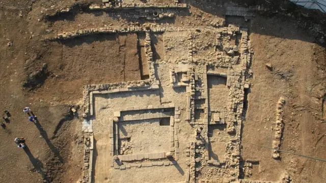 Vista aérea de las excavaciones arqueológicas en Magdala.