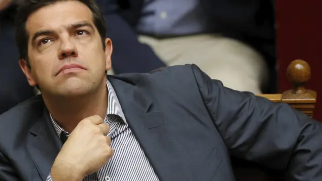 Tsipras, durante la sesión en el Parlamento griego