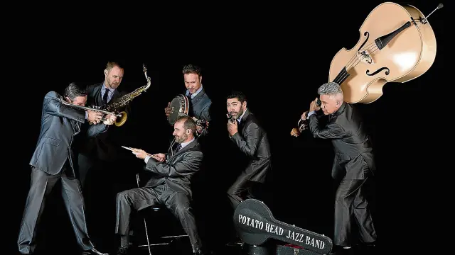 El sexteto granadino Potato Head Jazz Band abrirá el ciclo, el jueves, en la terraza del Caixaforum.