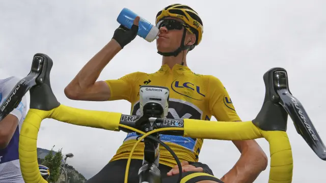 Froome, con el 'maillot' amarillo de líder del Tour