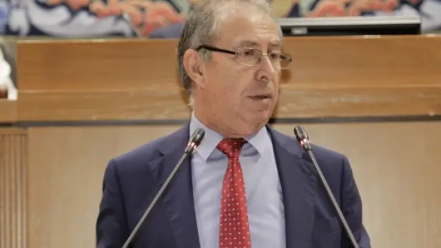 Fernando Gimeno en el Pleno de las Cortés de Aragón.