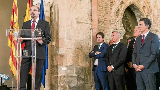 El presidente de Aragón, Javier Lambán, pronunció su discurso de memoria, que escucharon en primera fila Pedro Sánchez y los ya exconsejeros Suárez, Campoy y Bermúdez.