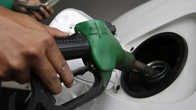 Los precios del combustible se sitúan en mínimos del verano