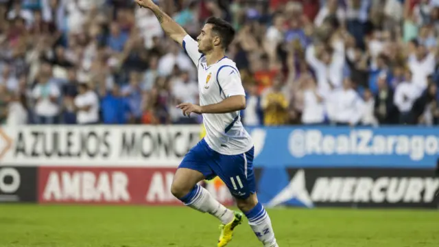 Jaime Romero celebra un gol con el Real Zaragoza, la pasada campaña