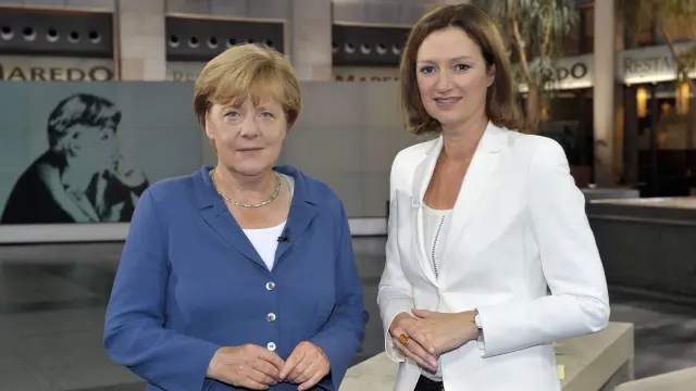 Angela Merkel en  los estudios del canal televisivo ZDF, donde fue entrevistada.
