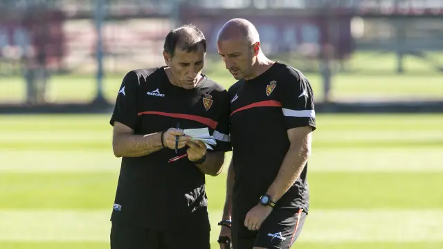 Ranko Popovic, en un entrenamiento junto a Vlado Grujic, su ayudante
