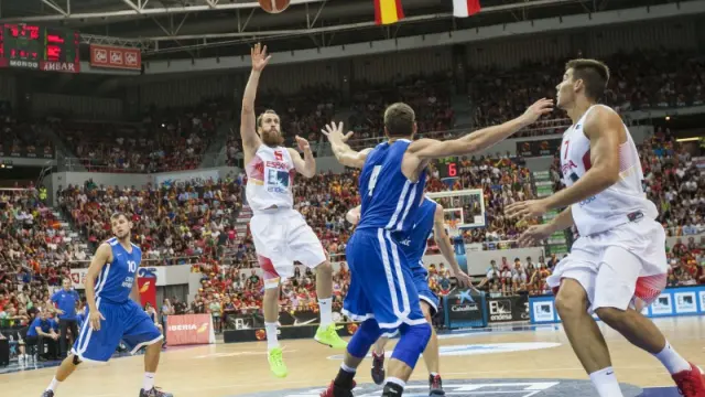 Victoria de la selección española de baloncesto en Zaragoza