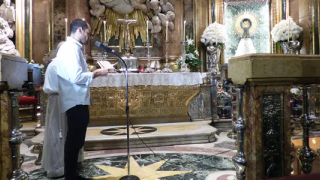 Tradicional Ofrenda de Flores a la Virgen del BM Aragón