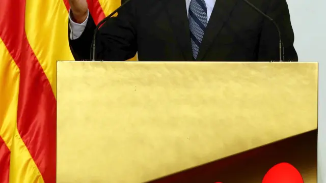 Artur Mas durante su intervención en la ceremonia de entrega de las medallas de oro de la cámara catalana, celebrada con motivo de la Diada.