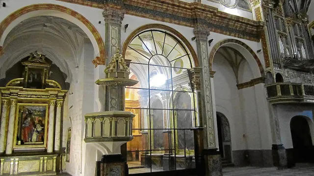 La imagen del interior de la catedral ha cambiado por completo tras su restauración.