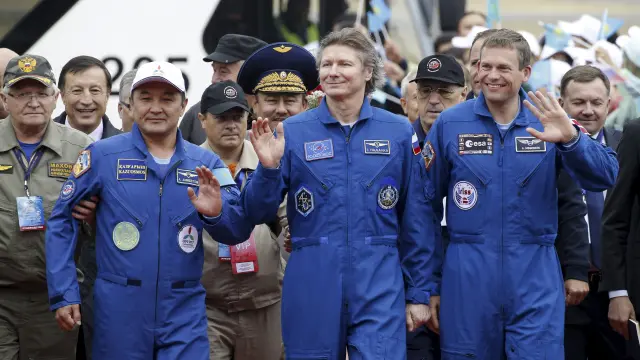 Tres astronautas regresan a la Tierra desde la Estación Espacial Internacional