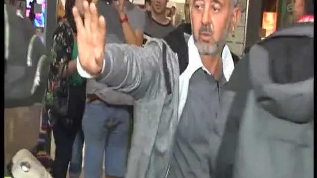 El refugiado sirio Osama a su llegada a Sants.