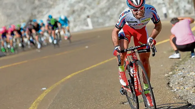 El ciclista aragonés Ángel Vicioso durante una prueba de esta temporada katusha