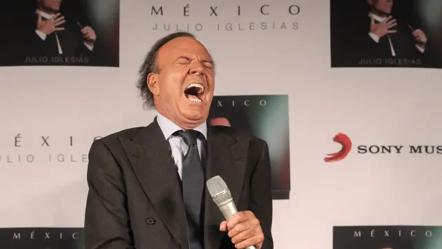 ?Julio Iglesias, en México presentando su primer disco grabado en español en 12 años.