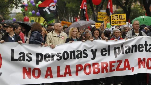 Más de 1.500 han participado en la manifestación por el centro de Madrid.
