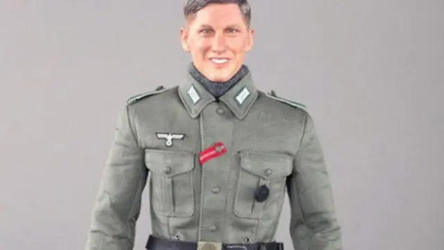 Una imagen del muñeco nazi llamado Bastian