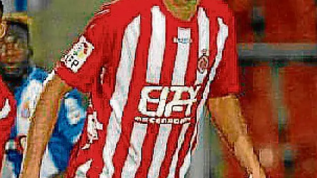 Javi Álamo, con la camiseta del Girona FC.