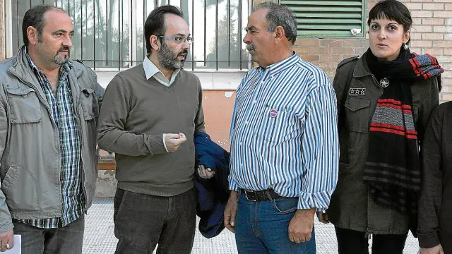 Chabier Vicente, José Francisco, Julián Castellor y Marie Calvo antes de la rueda de prensa.