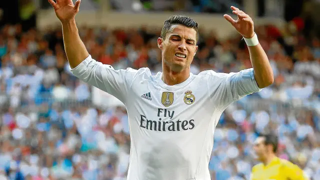 Cristiano Ronaldo muestra un gesto de contrariedad.
