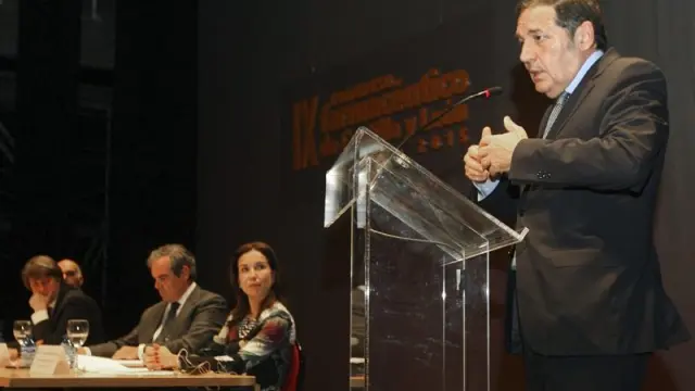 El consejero de Sanidad de la Junta de Castilla y León, Antonio Sáez, durante su intervención en el IX Congreso Farmacéutico de Castilla y León, celebrado este jueves en Soria.