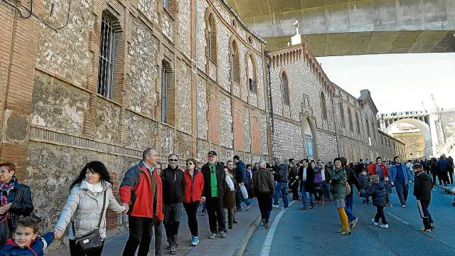 Movilización vecinal para reivindicar la rehabilitación del Asilo de San Julián en 2013.