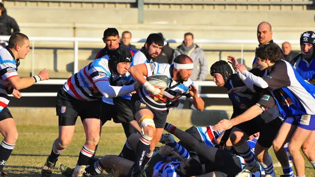 Un partido de rugby entre el Fénix y el Ejea